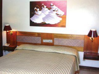 Happy Girassol Hotel 3*